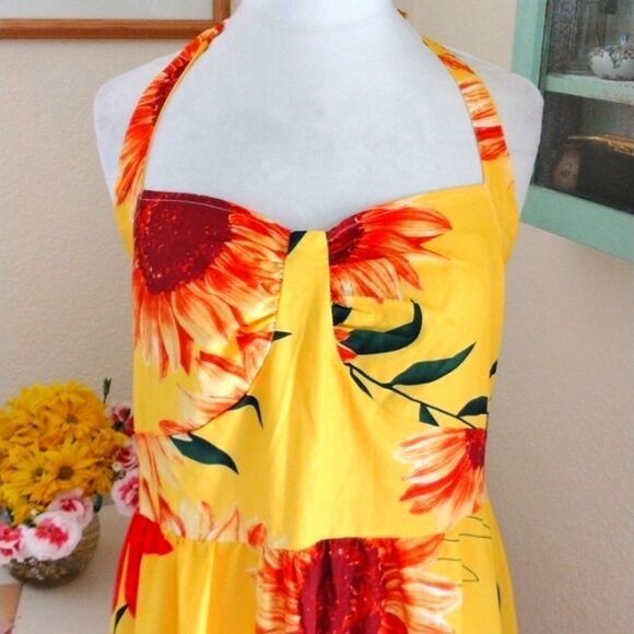 Bloom Chic Bright Sundress - Picture 2 of 11